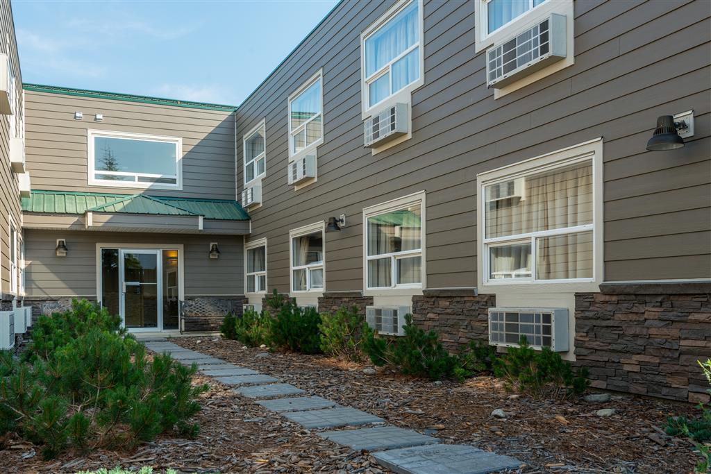Canadas Best Value Inn Valemount Exterior photo