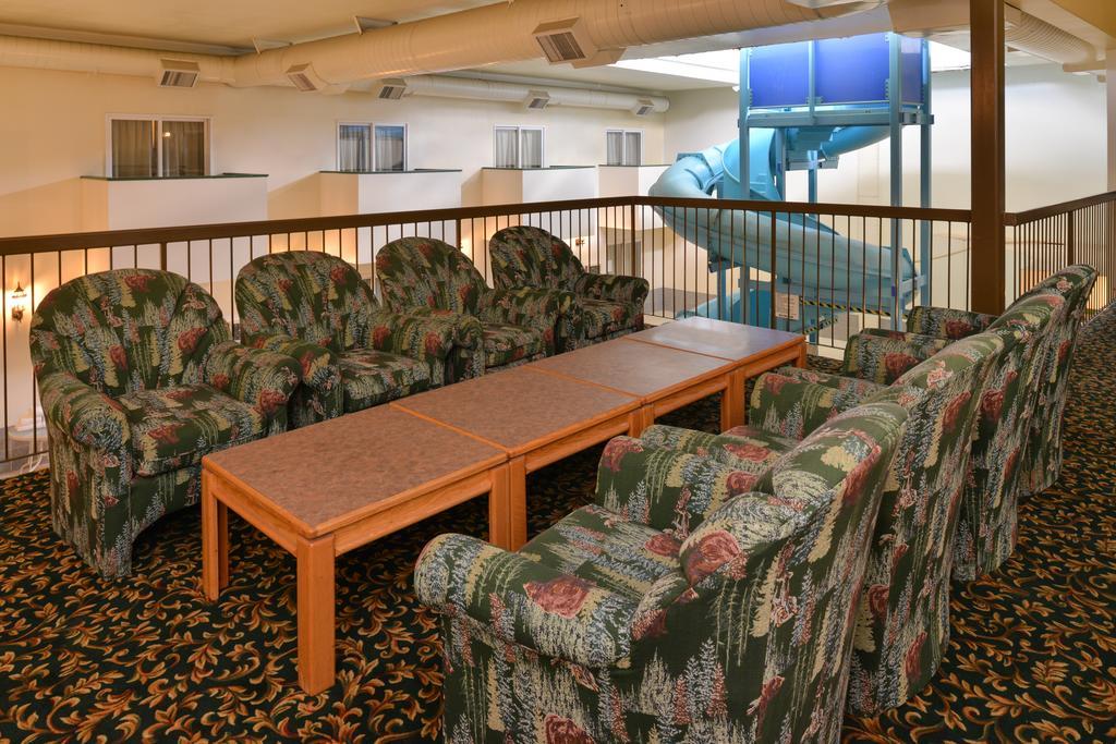 Canadas Best Value Inn Valemount Exterior photo