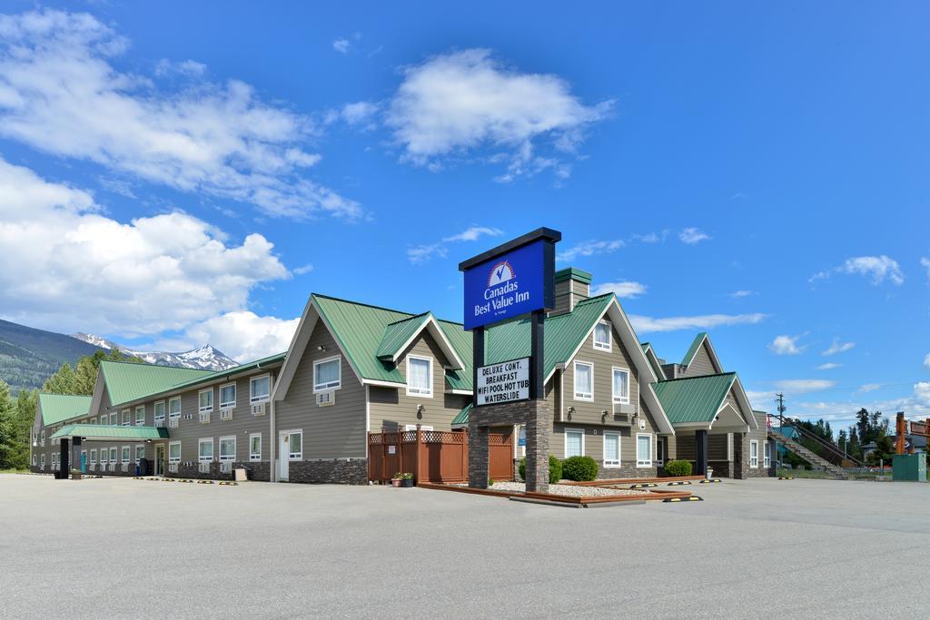 Canadas Best Value Inn Valemount Exterior photo