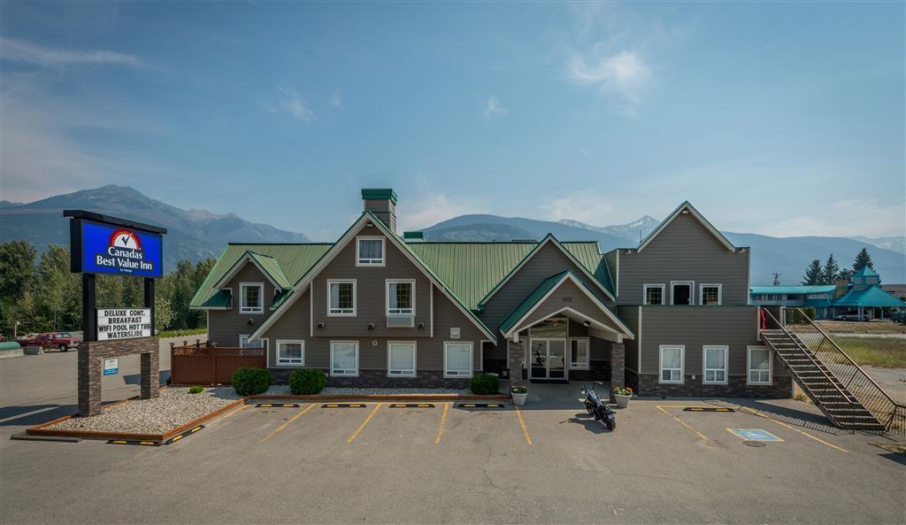 Canadas Best Value Inn Valemount Exterior photo