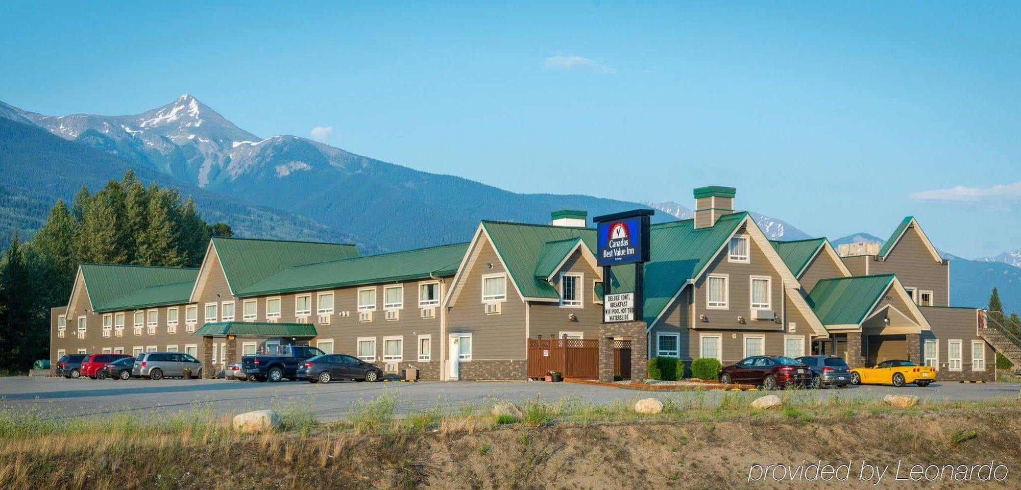 Canadas Best Value Inn Valemount Exterior photo
