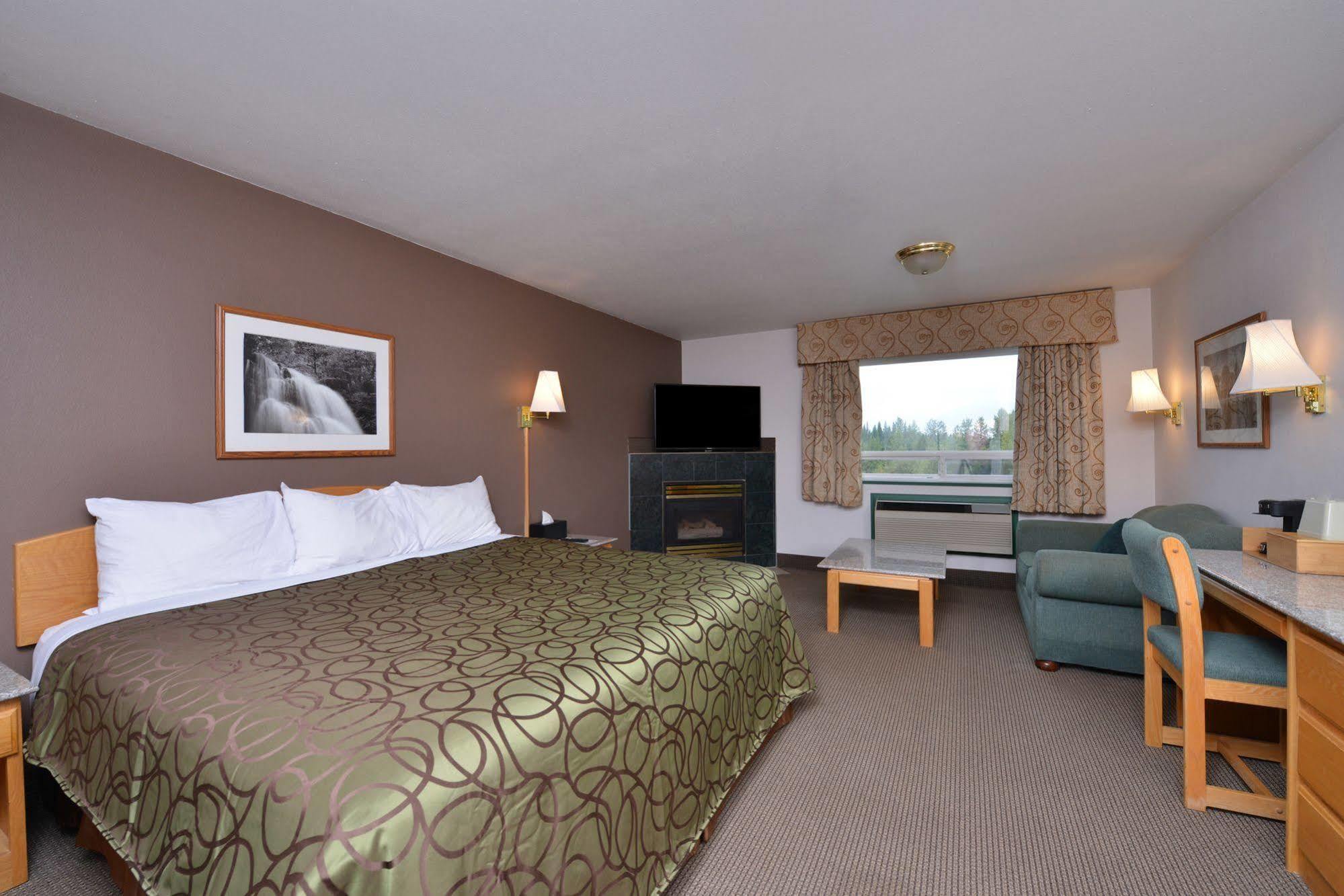 Canadas Best Value Inn Valemount Exterior photo