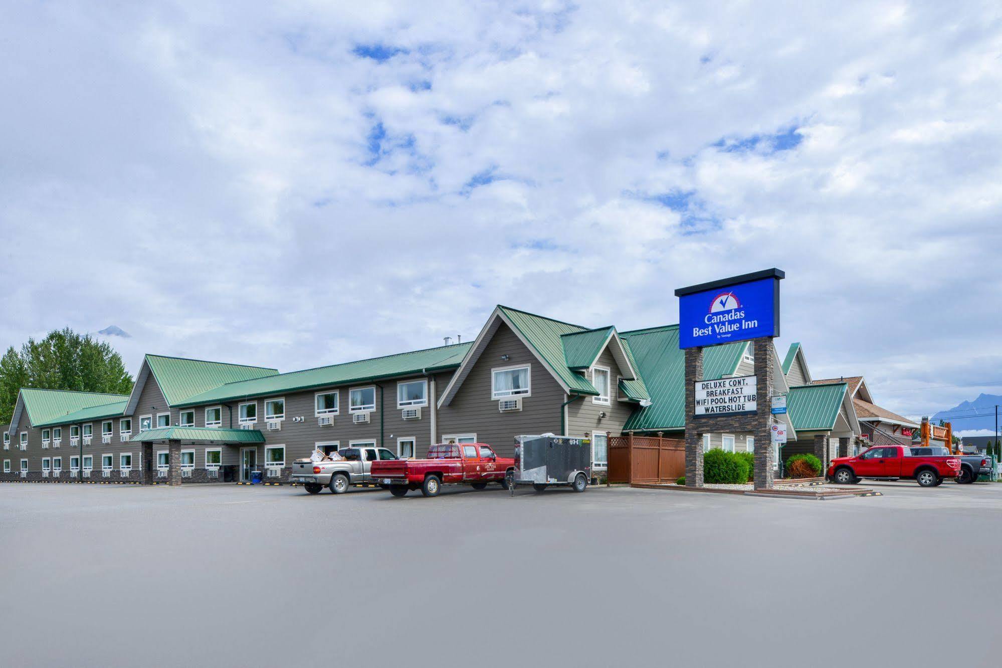 Canadas Best Value Inn Valemount Exterior photo